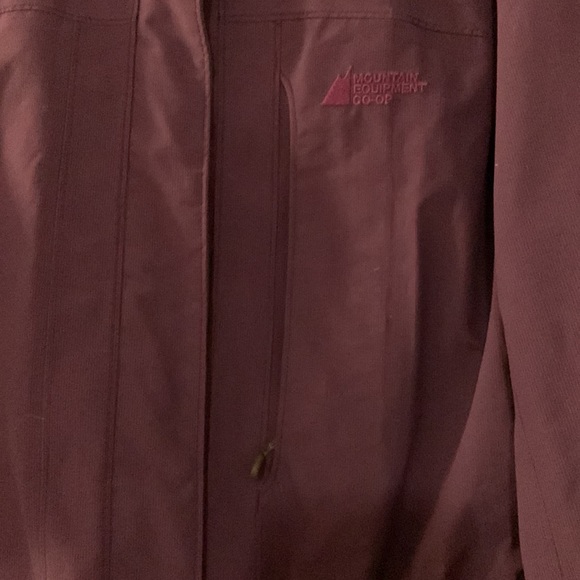 EUC Mountain Equipment Co-op winter coat - Picture 4 of 16